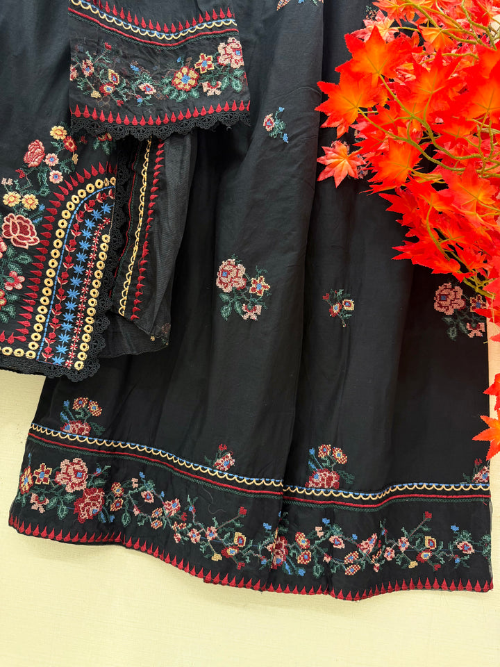 Pakistani Embroidered suits