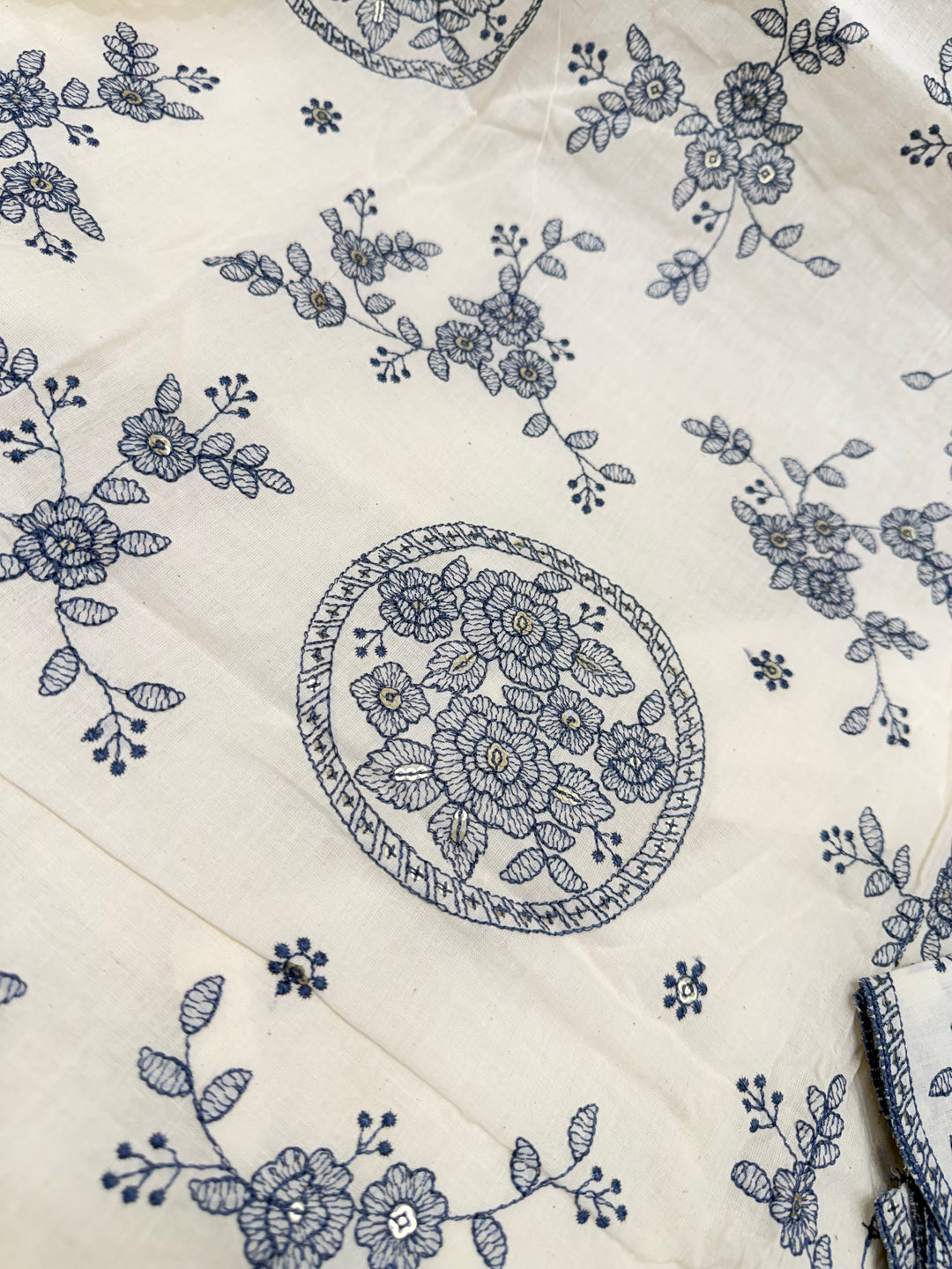 Cotton embroidery suits