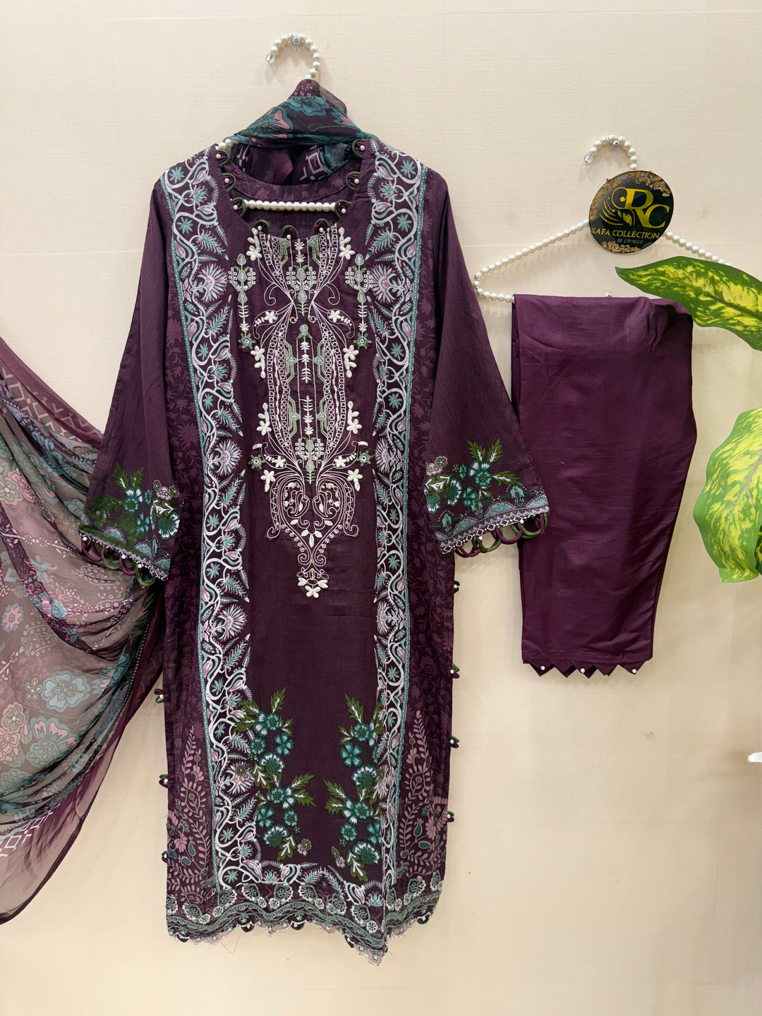 Pakistani patch work suit 3005