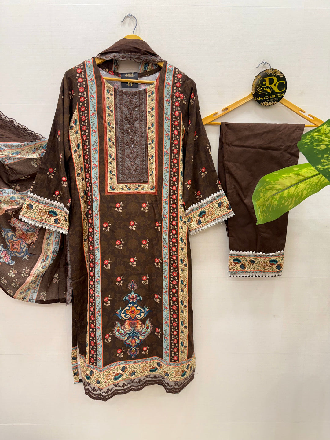 The Hermitage lawn suits 2868