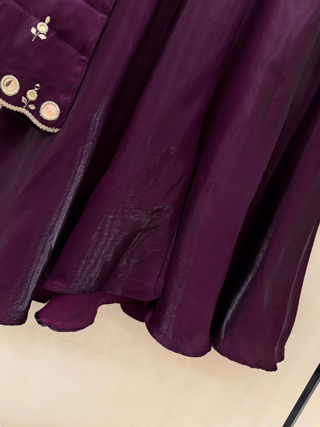 mirror viral Suits 2973