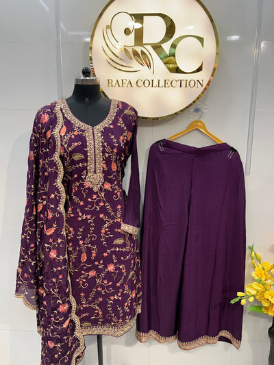 Embroidered Palazzo suit 1528