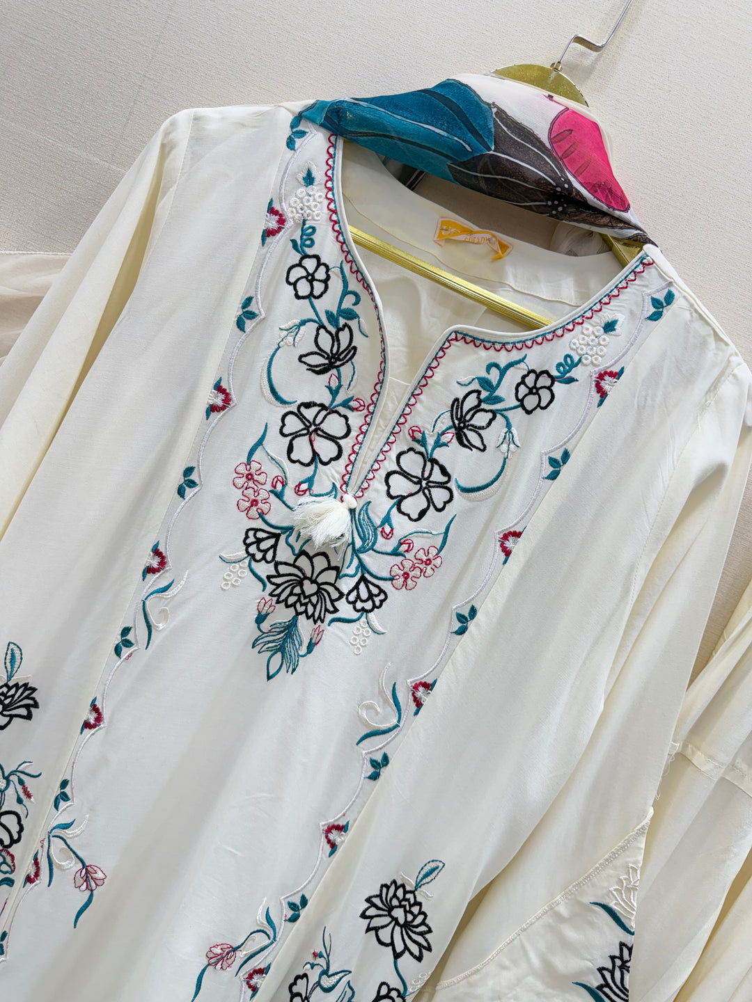 Embroidered Farshi suits 2951