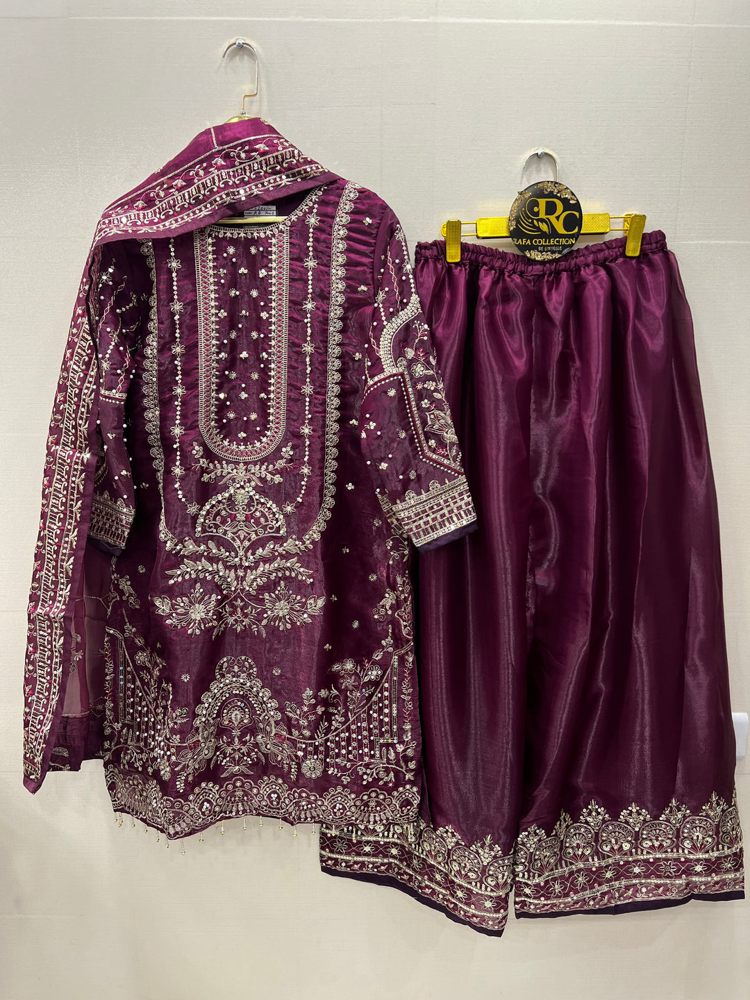 Pakistani ethnic suits 7006