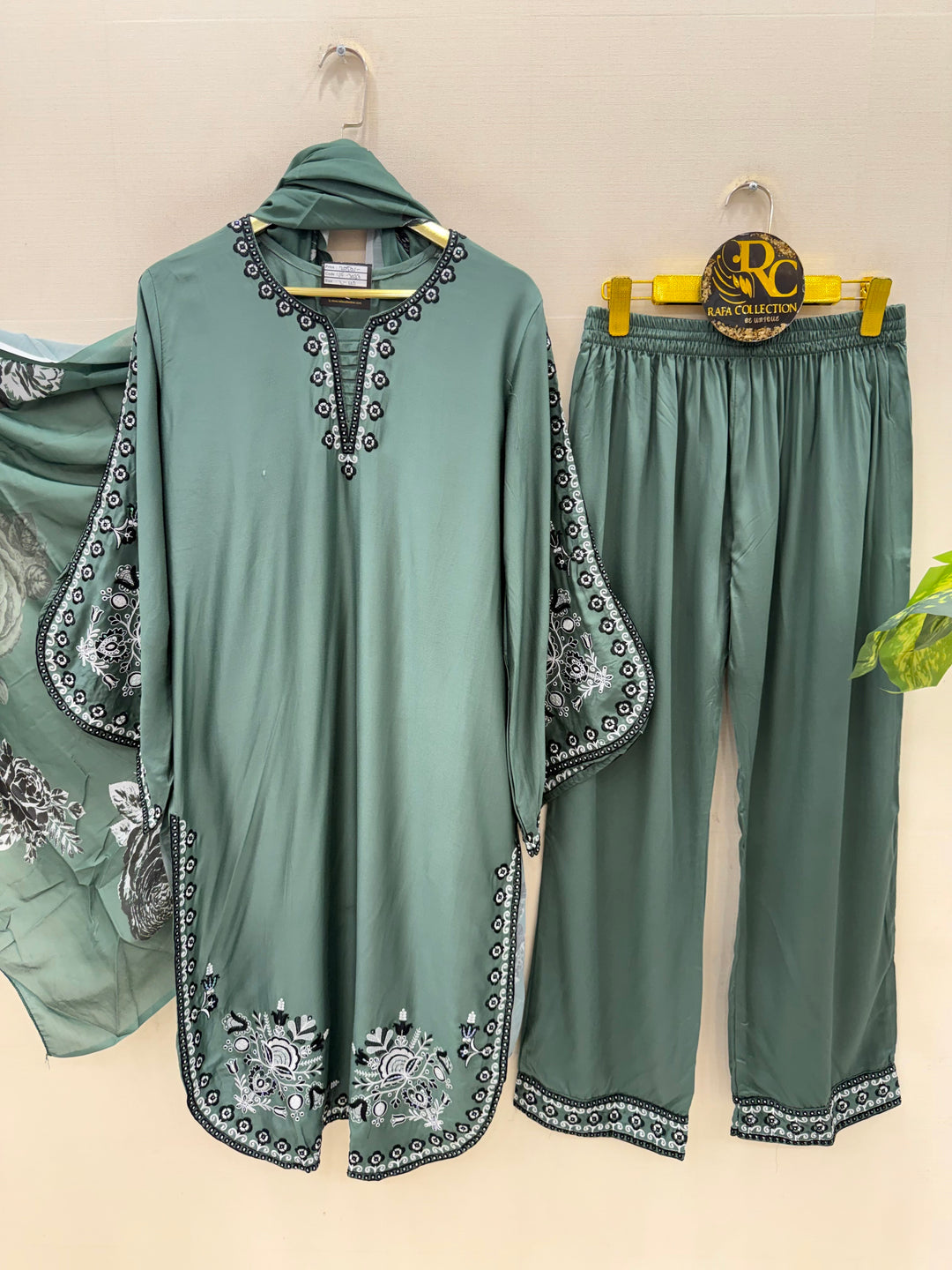 Pakistani Embroidered suits