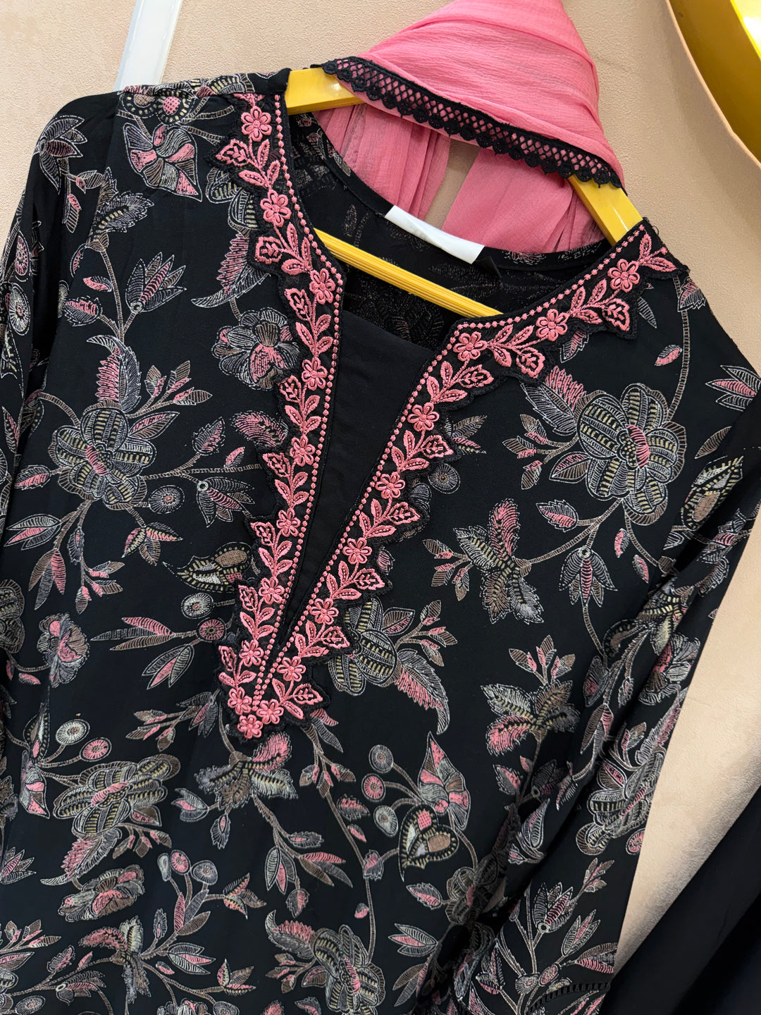 Pakistani formals suits 2807