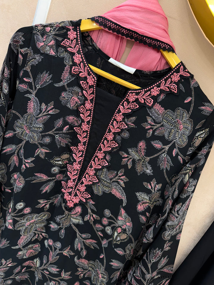 Pakistani formals suits 2807