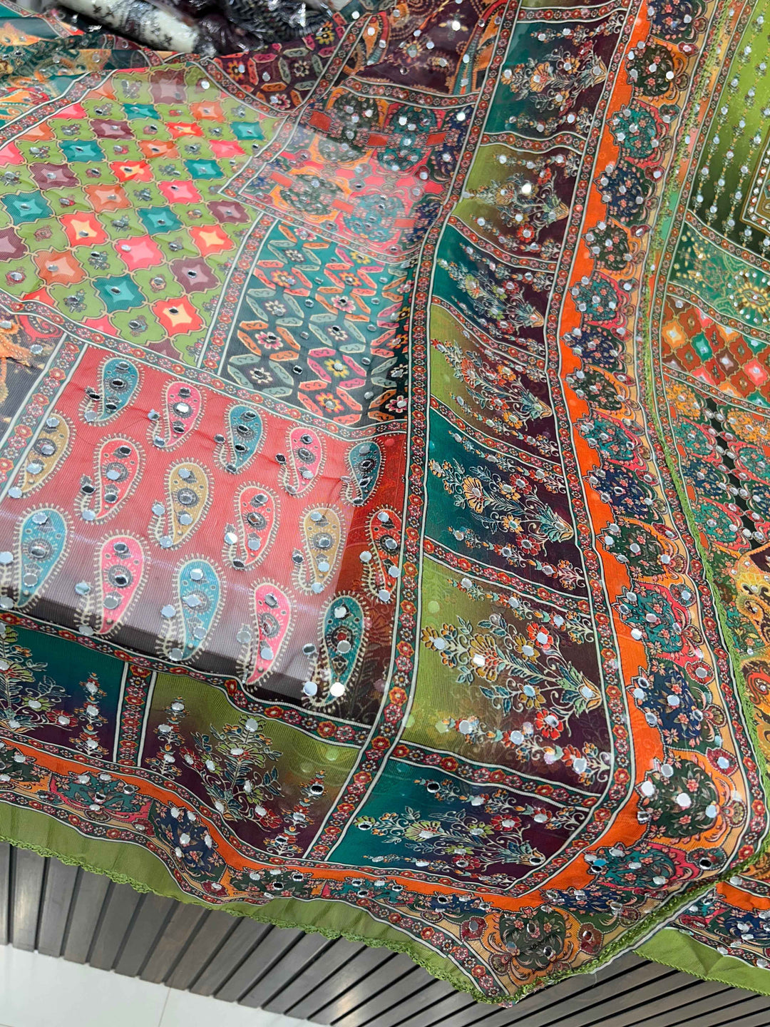 MIRROR WORK UNSTICH SUIT 1368