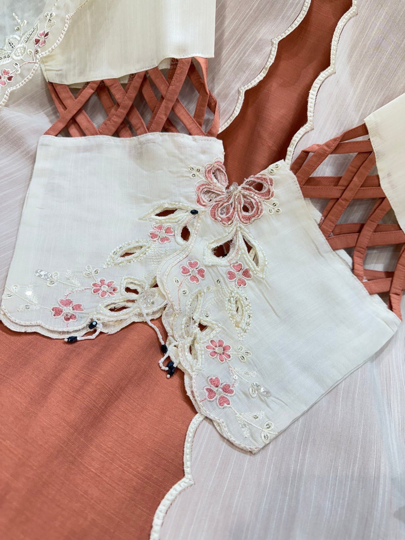 Premium cutwork suit 2556