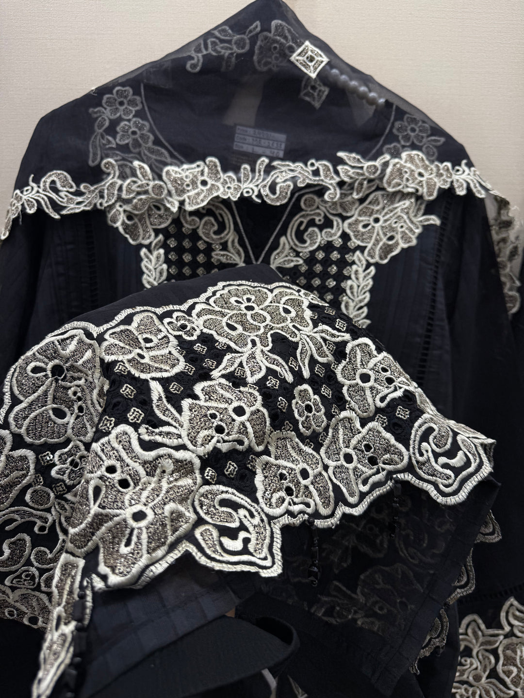 Cutwork Pakistani suits 2638