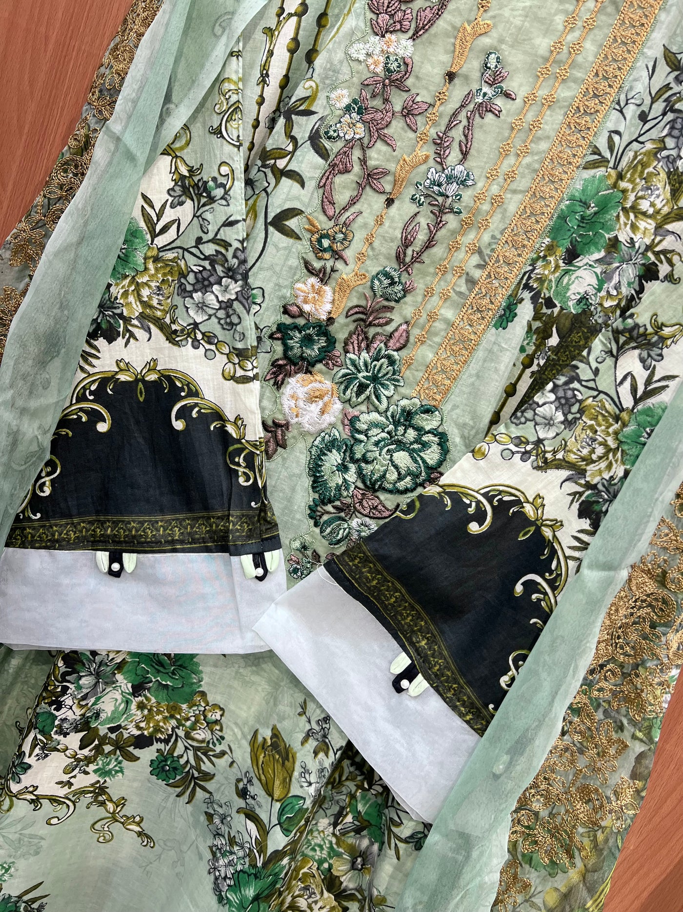Pakistani patch work suit 2542