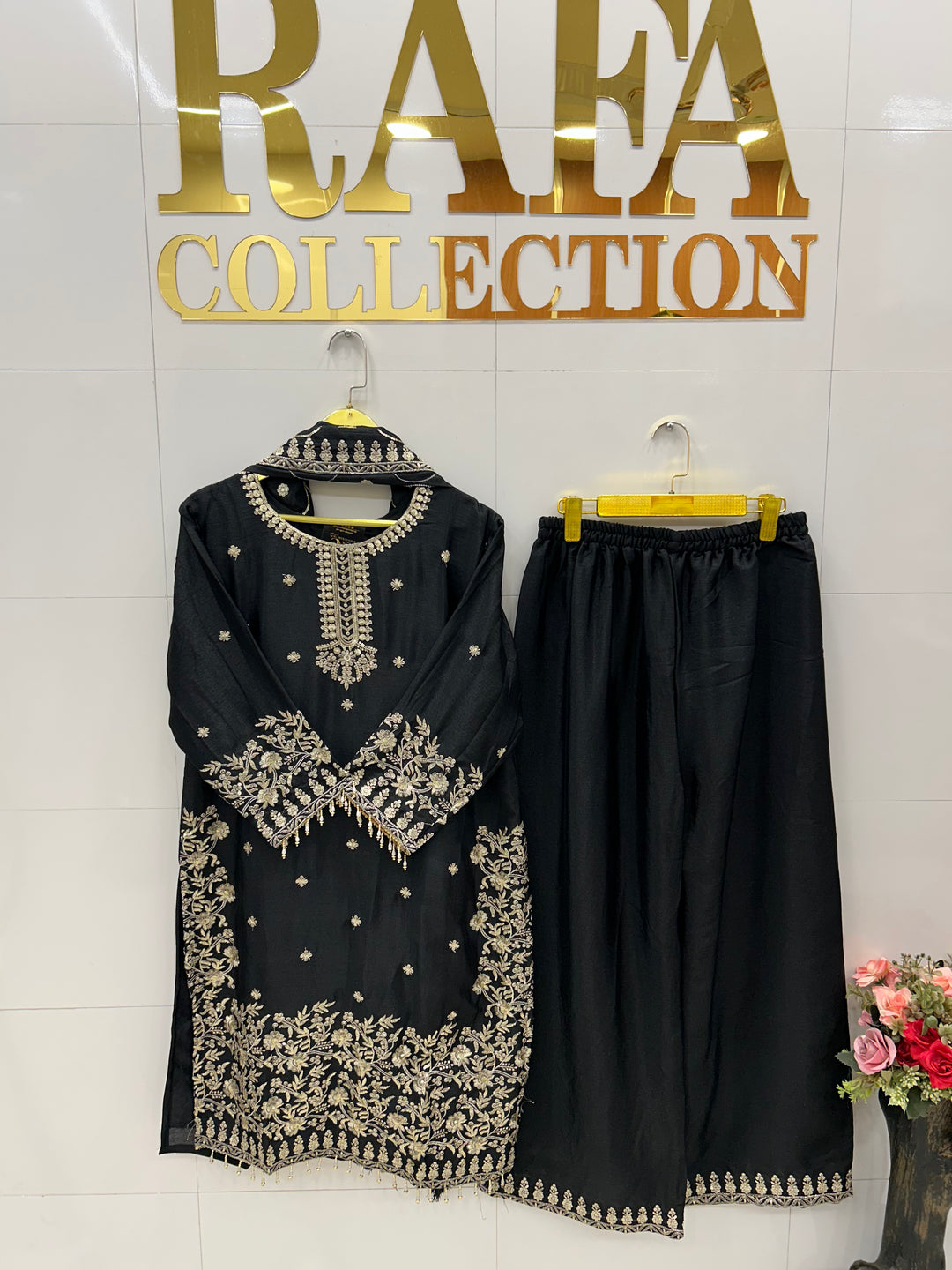 Party wear suits 3152