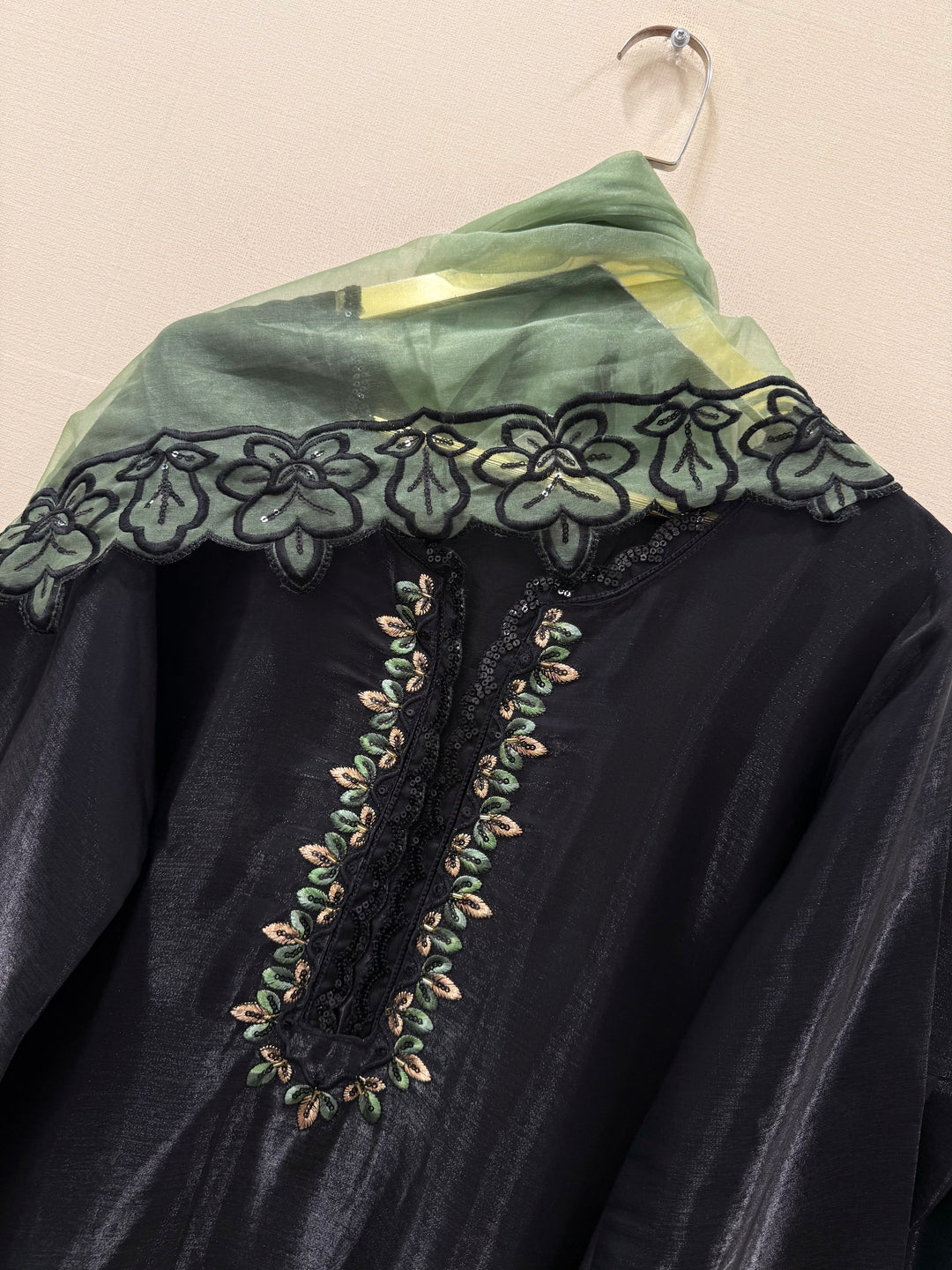 Pakistani Farshi Salwar suits