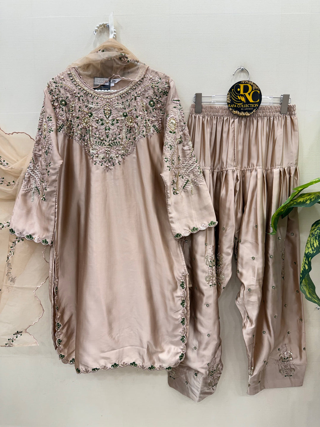 Pakistani Farshi salwar suits