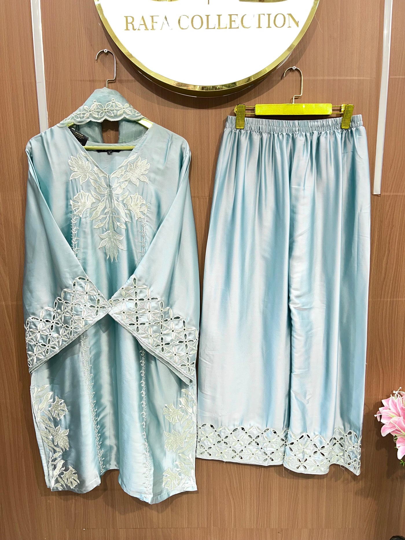 Pakistani formals 2740