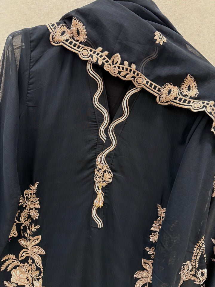 Pakistani Embroidered Suits