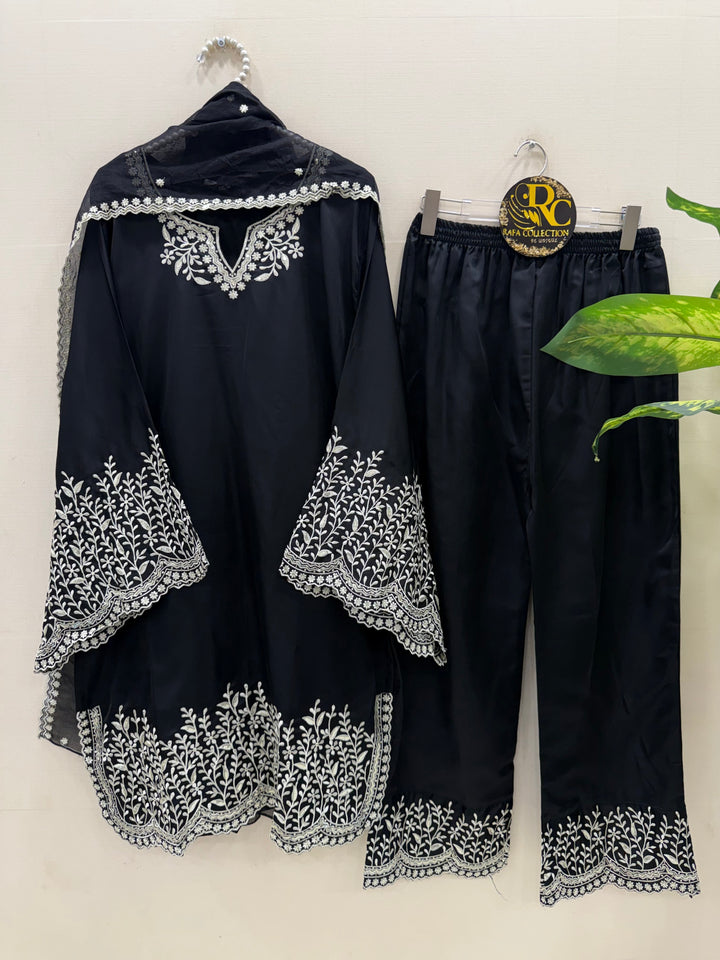 Pakistani Embroidered suits