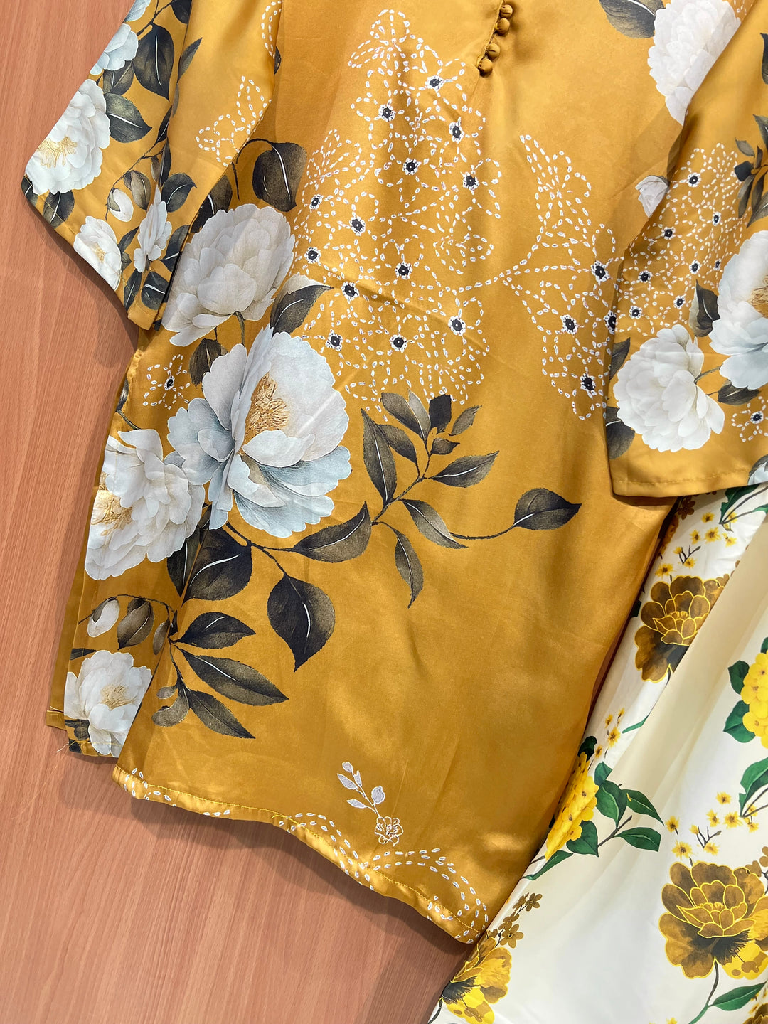 Satin farshi suits 2565