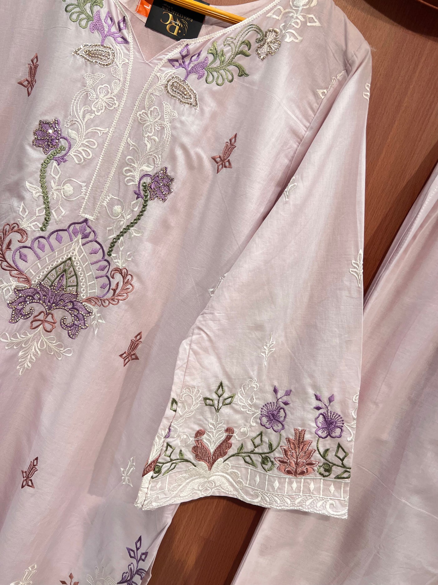 Pakistani co-ord sets 2652