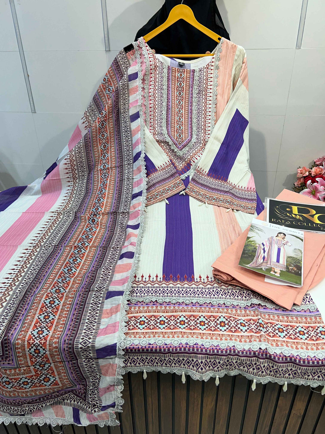 LUXURIOUS LAWN SUITS 3622