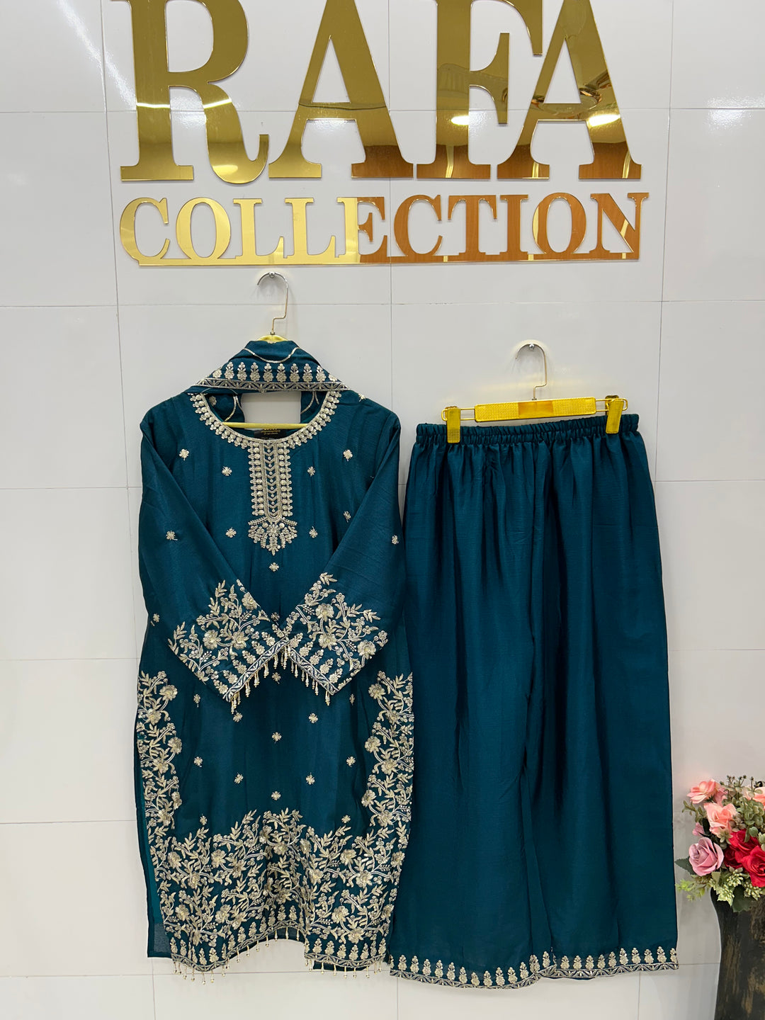 Party wear suits 3152