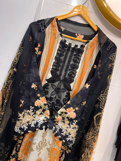 Pakistani suits 2517