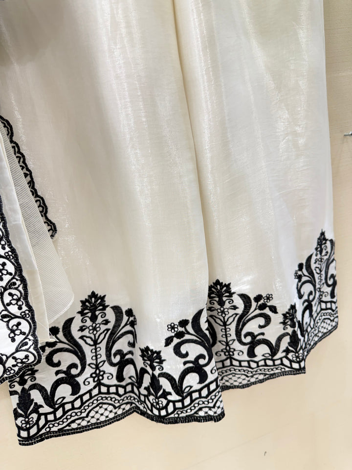 Pakistani Embroidered suits 6070