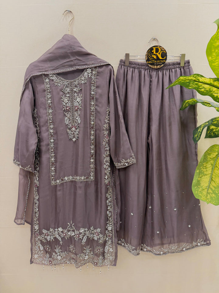 Pakistani heavy suits