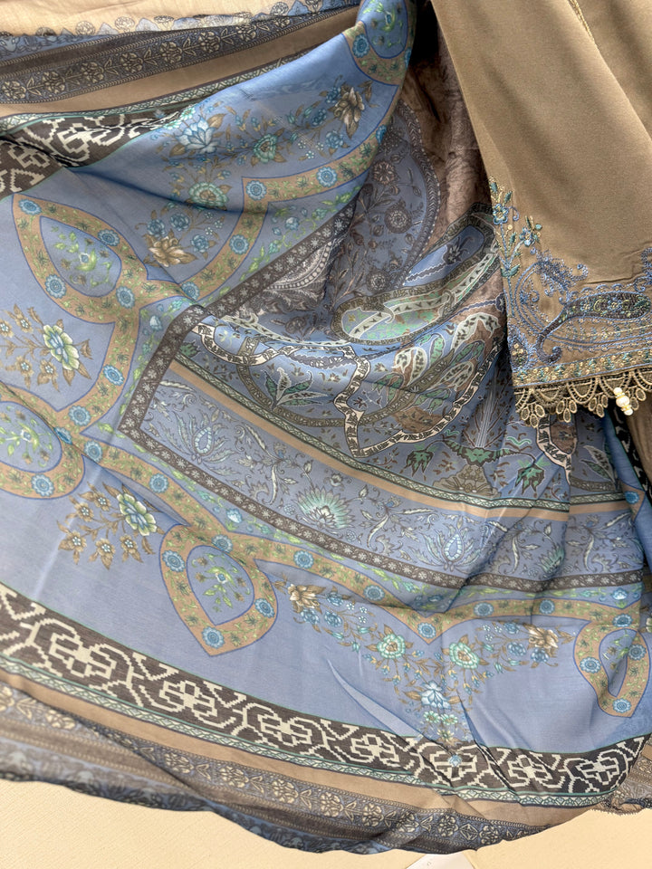 Embroided Pakistani suits
