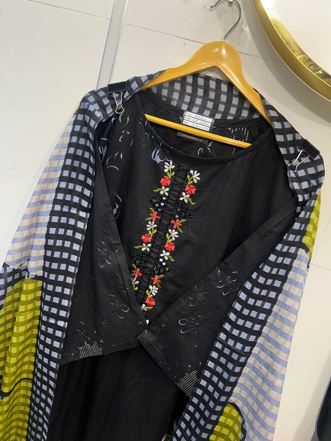 Pakistani suits 2612