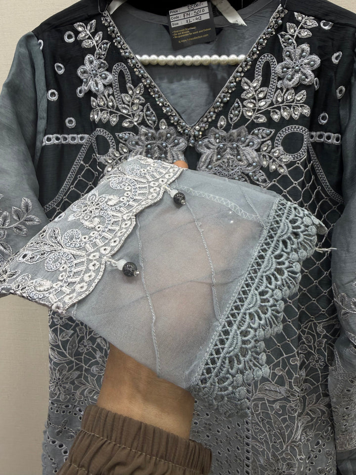 Pakistani heavy suits