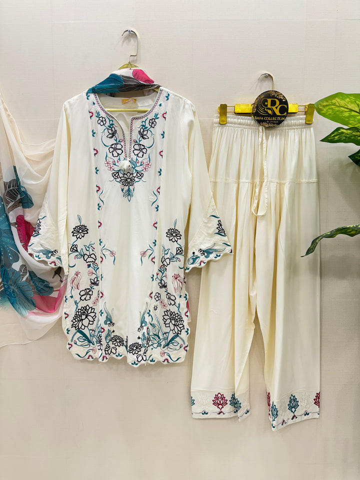 Embroidered Farshi suits 2951