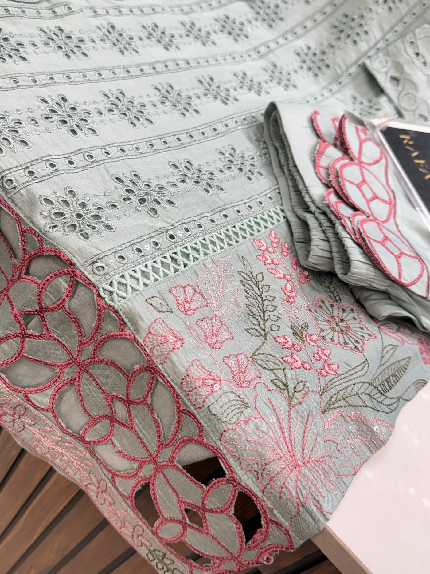 Pakistani Formals Suits 2571