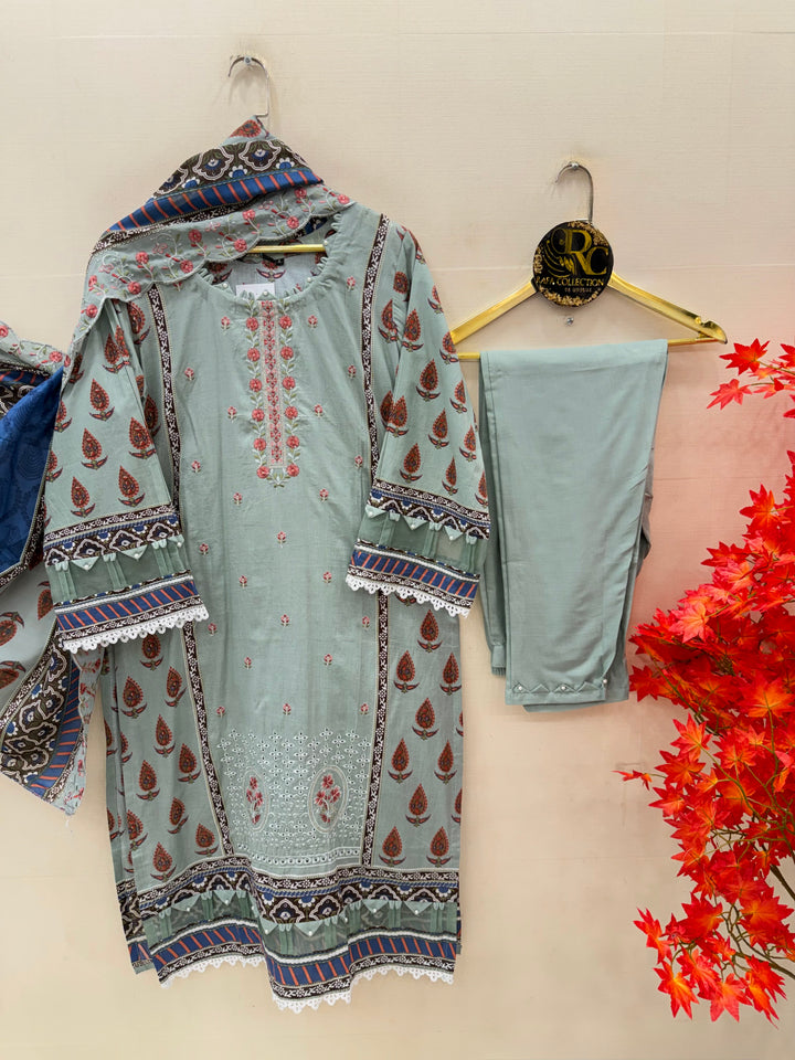 Pakistani Embroidered Suits