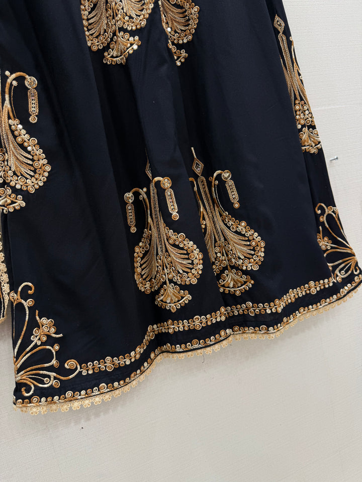 Embroided Pakistani suits