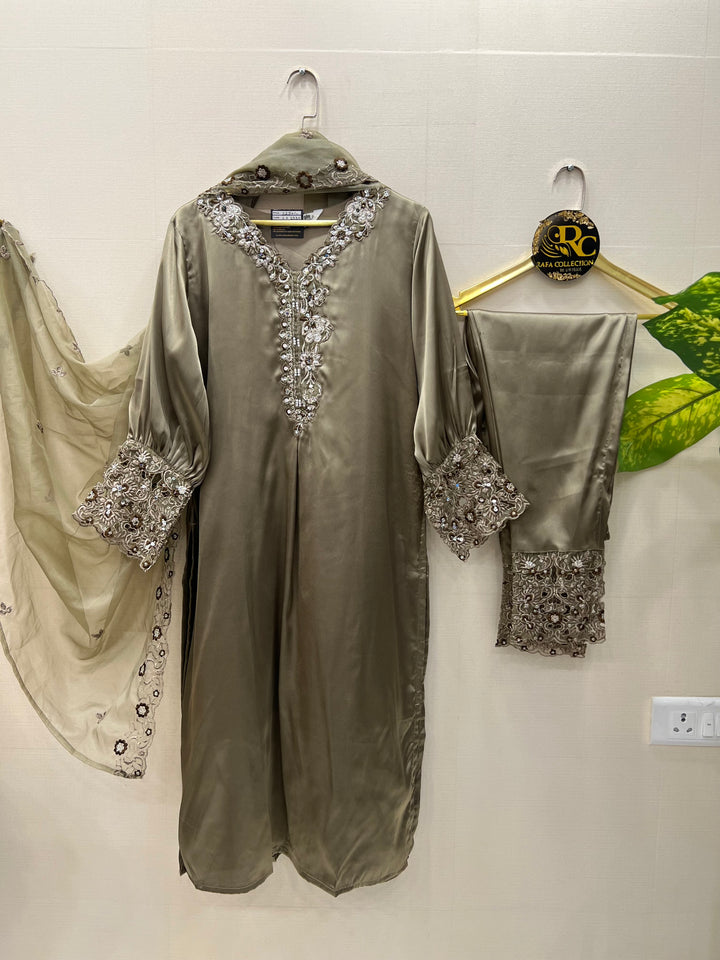 Pakistani handwork 2335