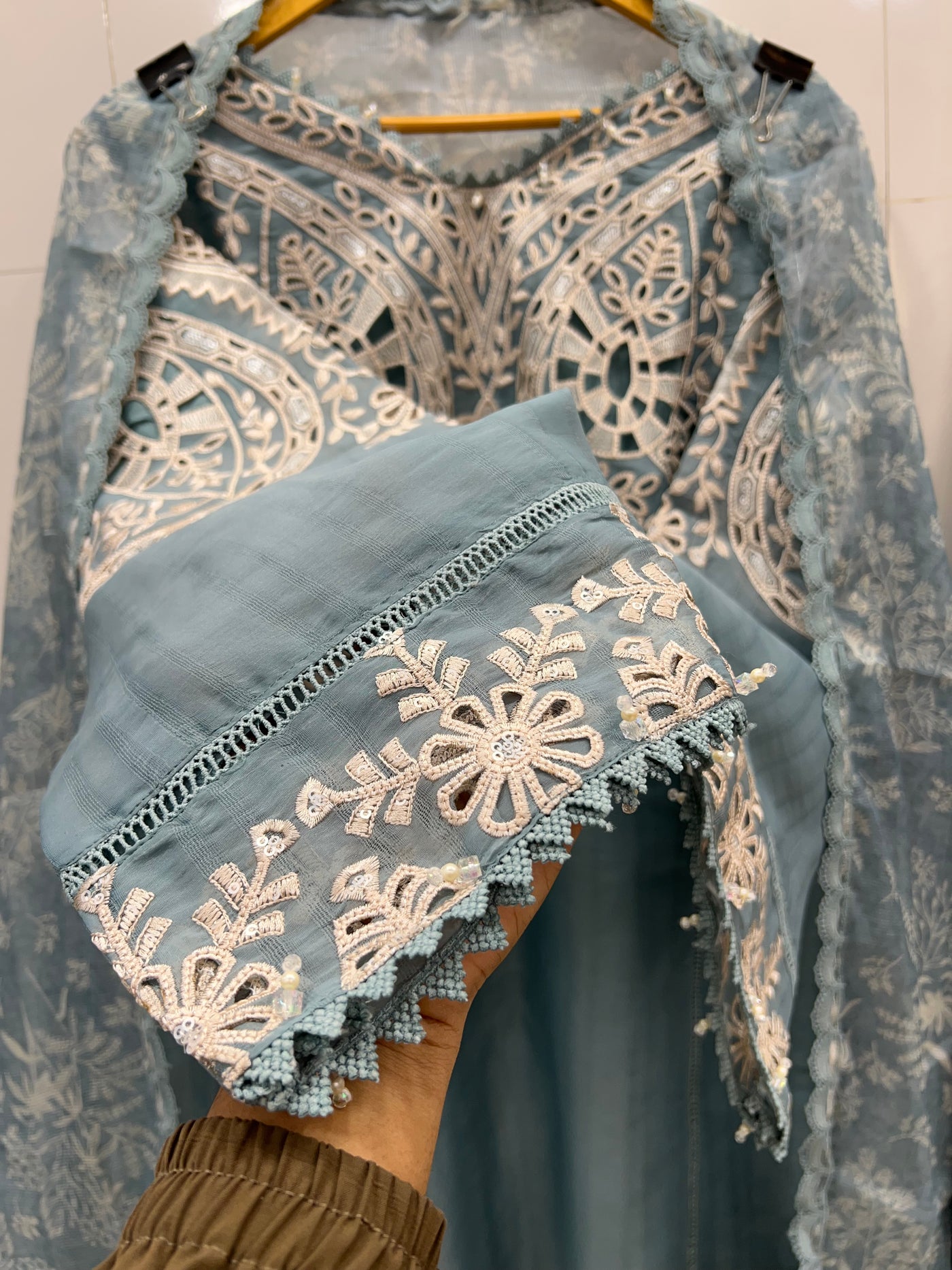 Premium cutwork suit 2668