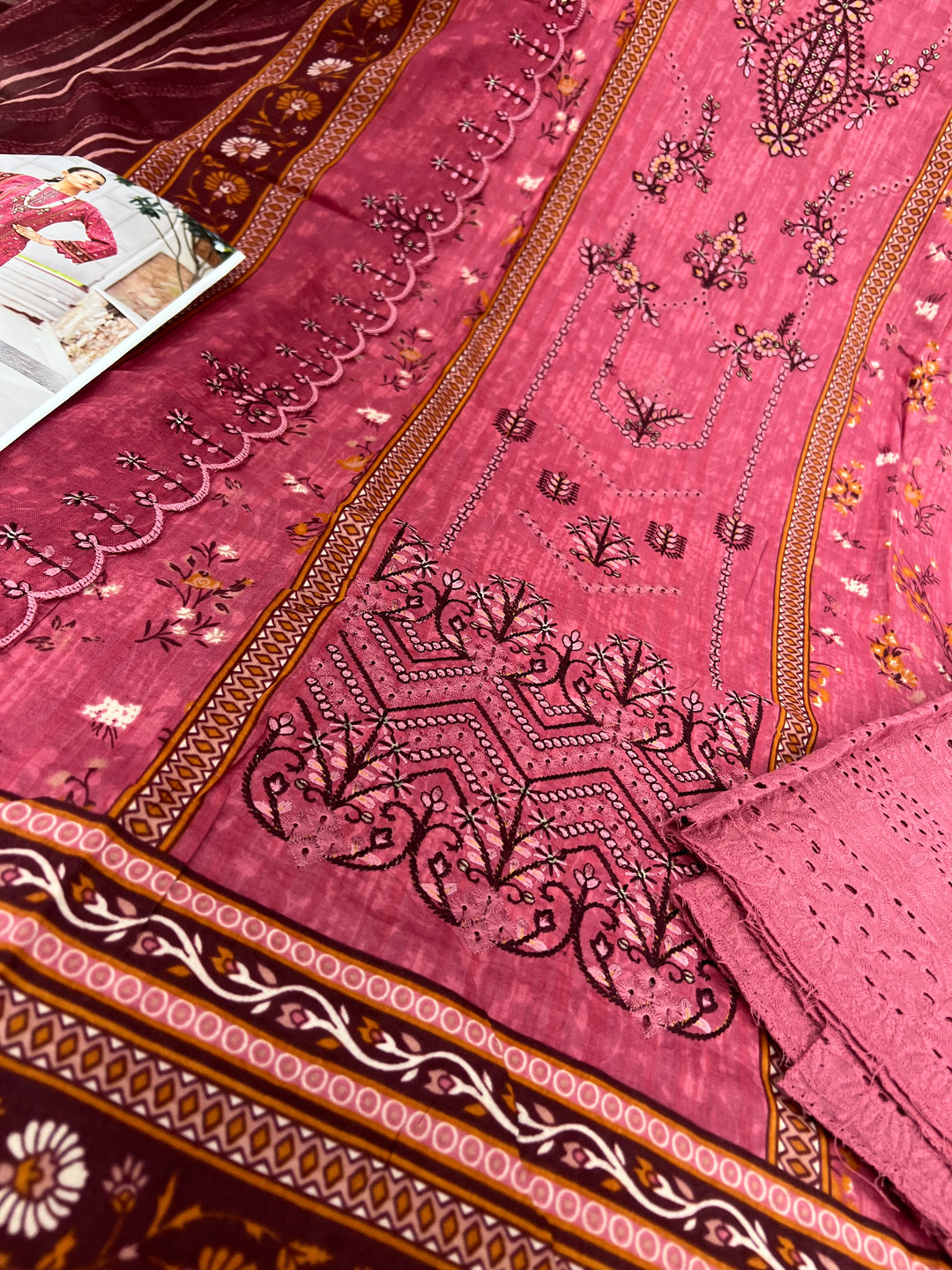 Chikankari Embroided Pakistani suits
129665