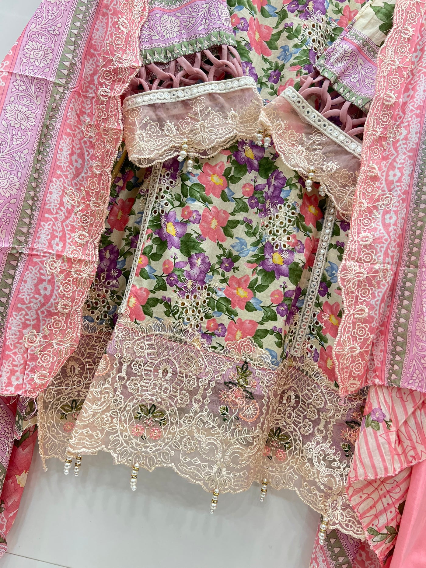 Farshi Pakistani suits 2590