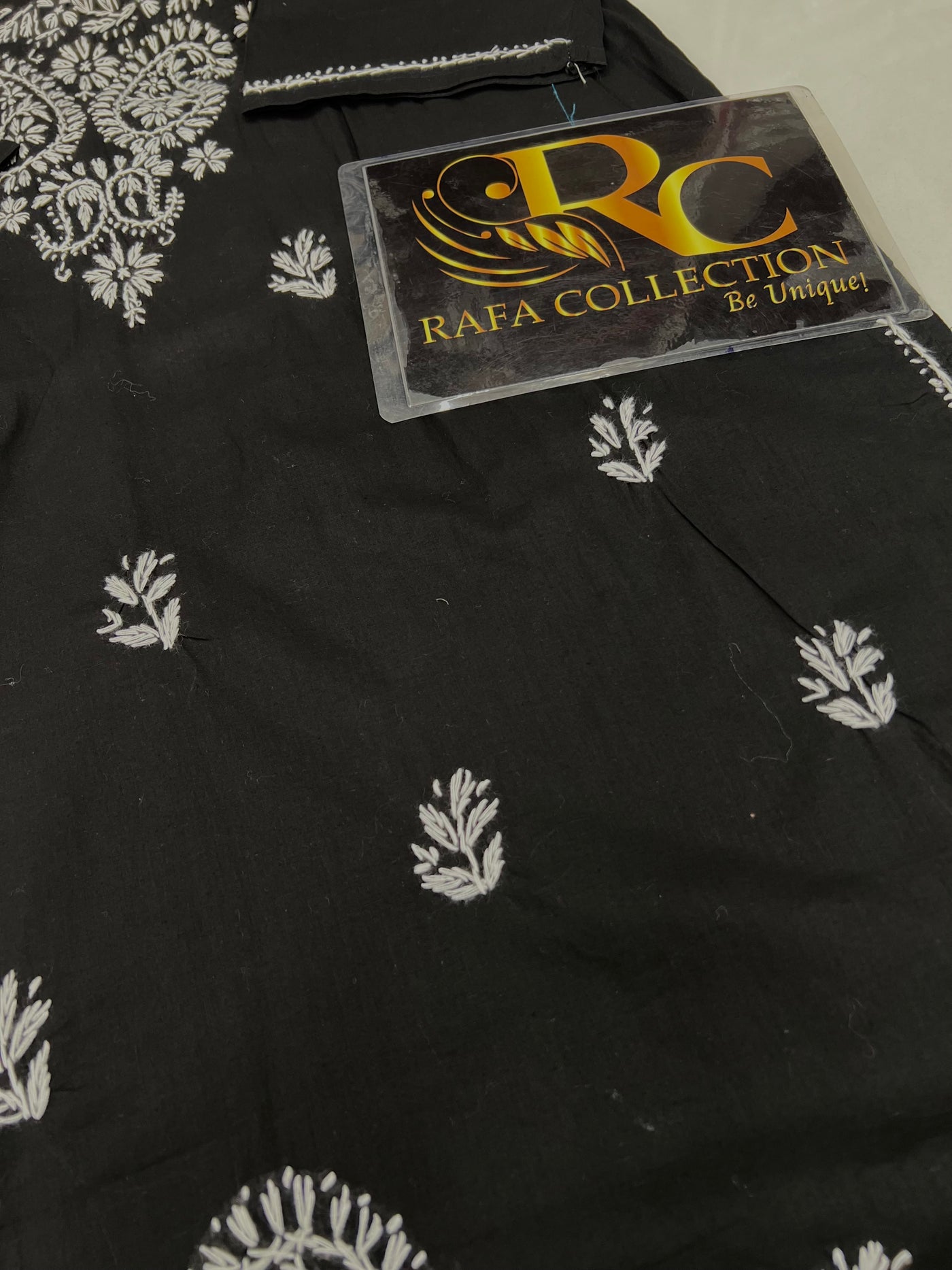Lucknowi  kurties