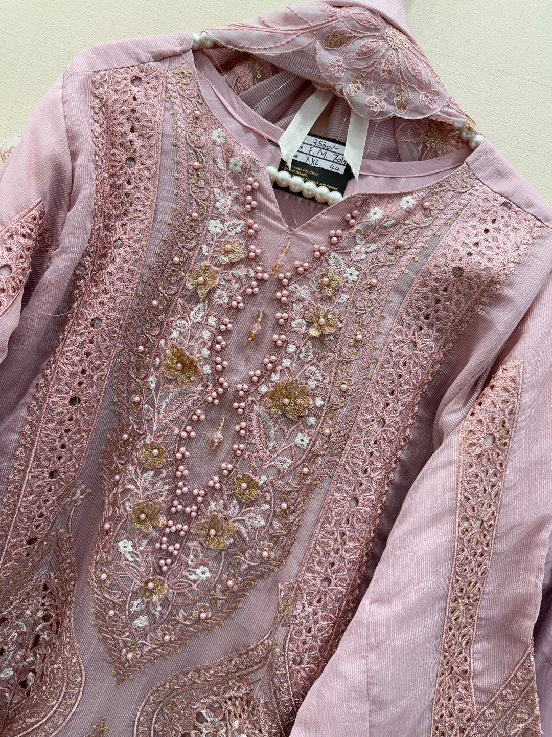 Premium cutwork suit 7014