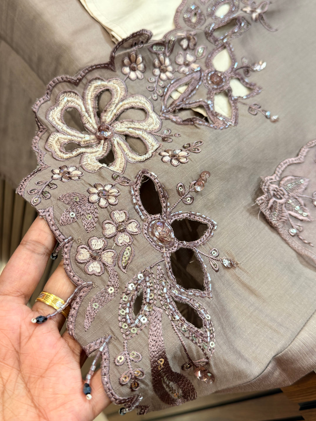 Premium cutwork suit 2556