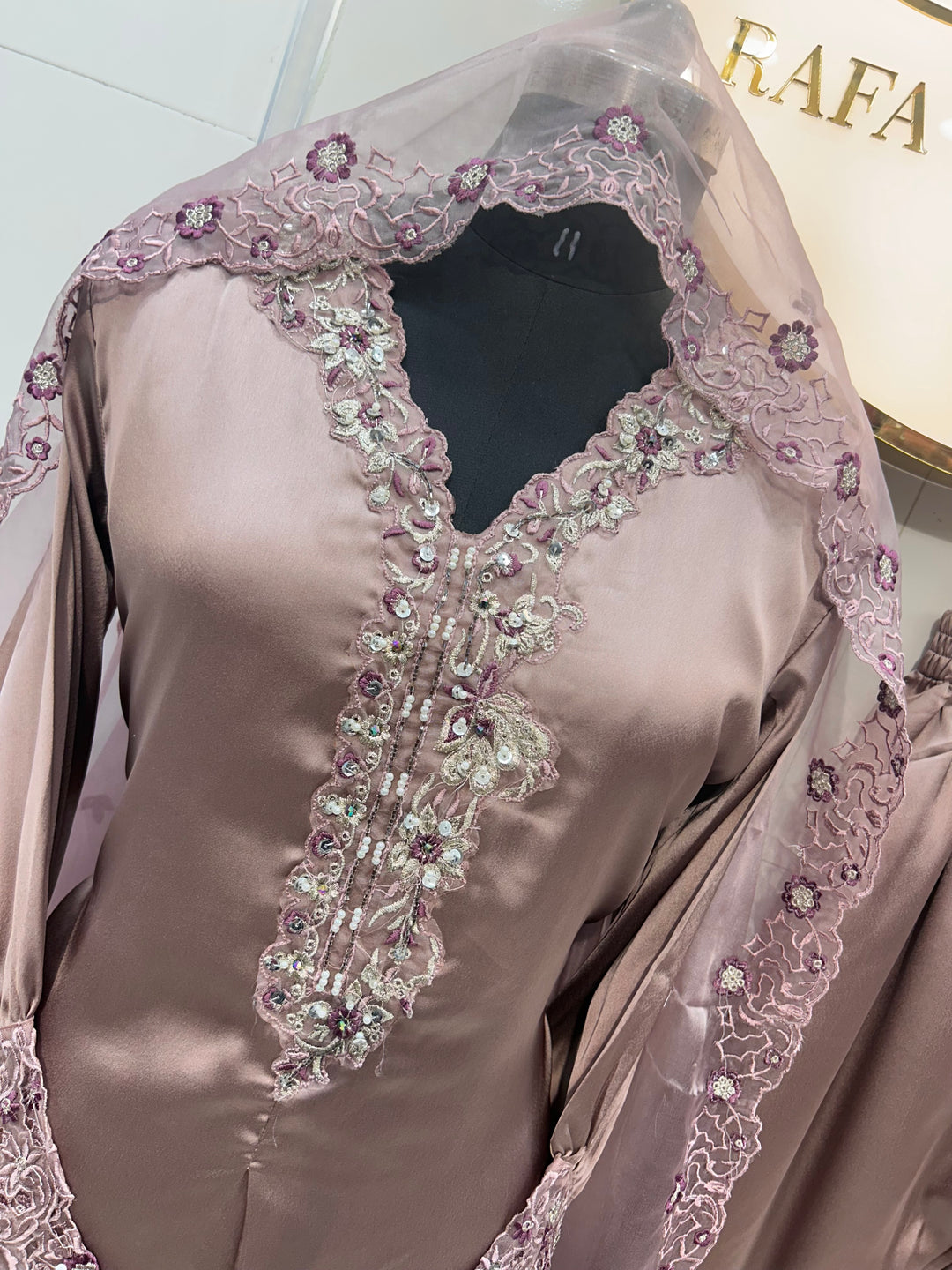 Pakistani handwork collection 2335