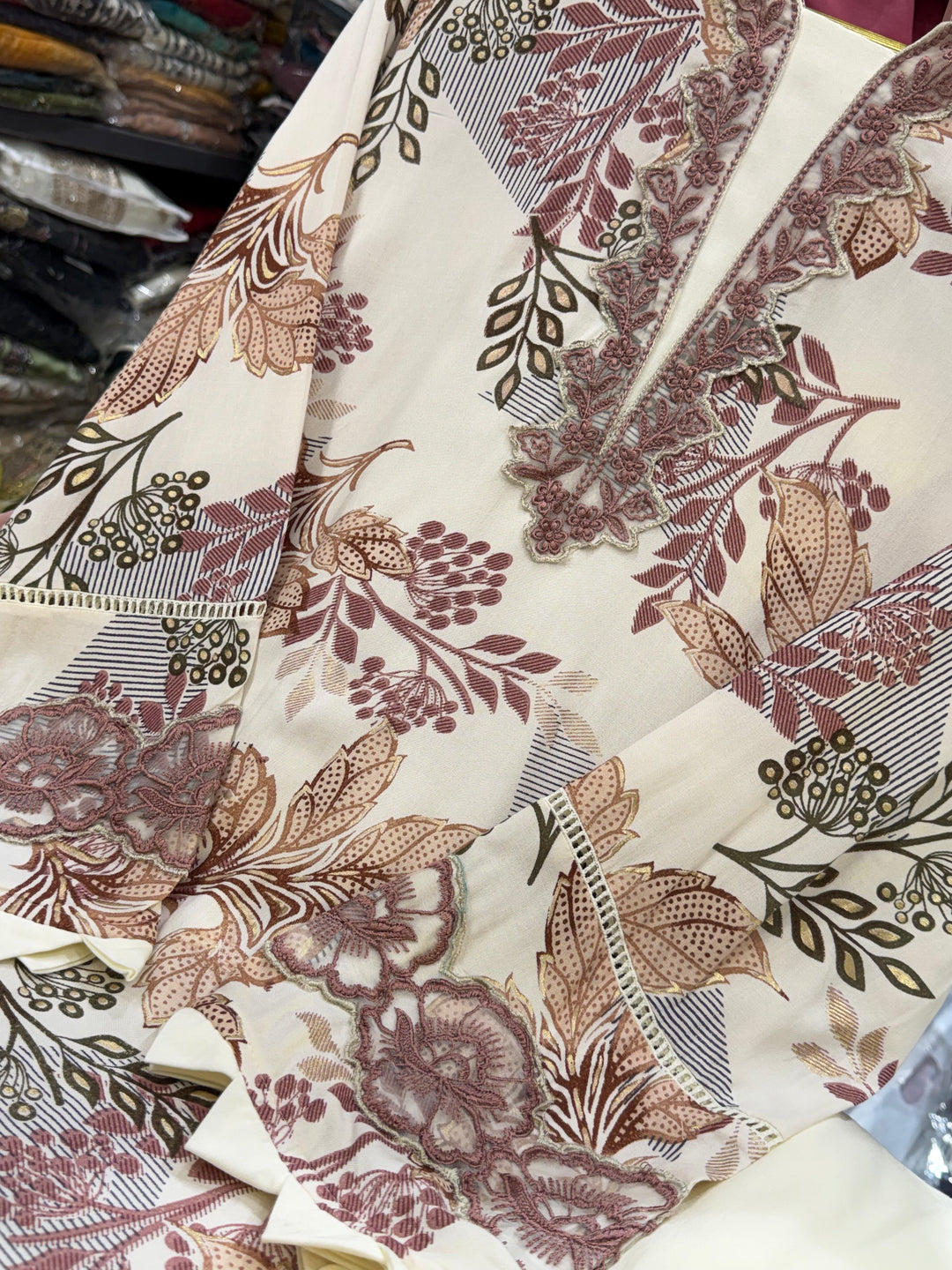 Pakistani cutwork suits 3119