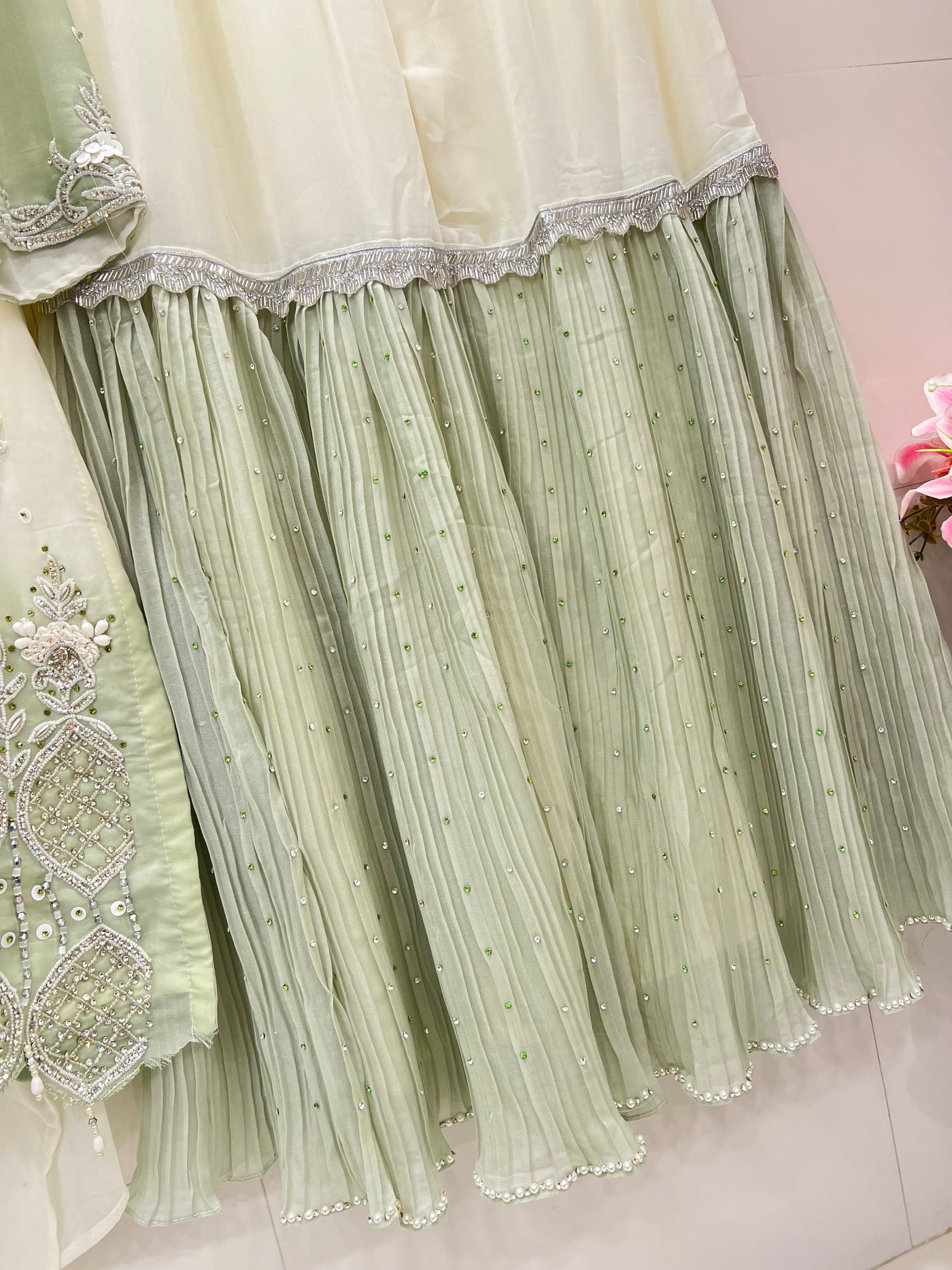 Wedding luxe garara suits 28109