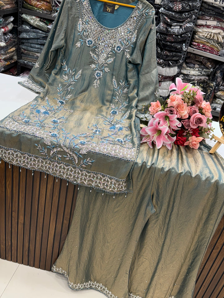 Pakitani handwork suits