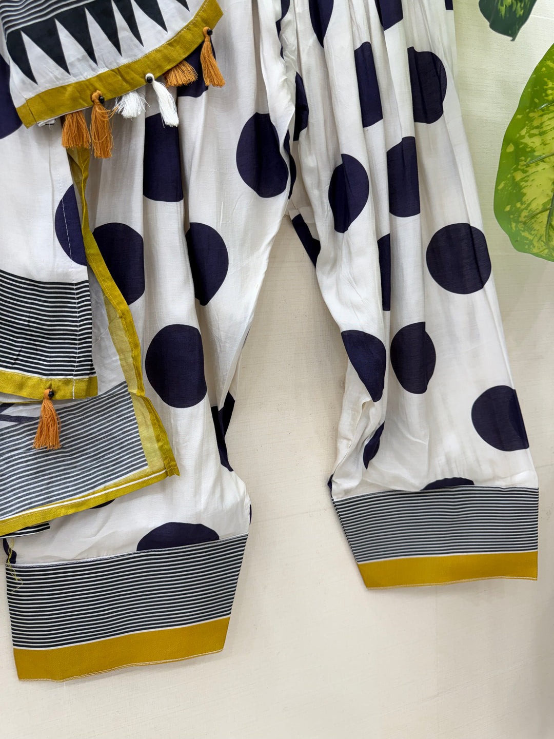 polka dot Pakistani Farshi suits