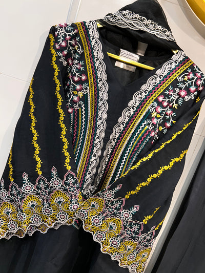 Pakistani Formals 2196