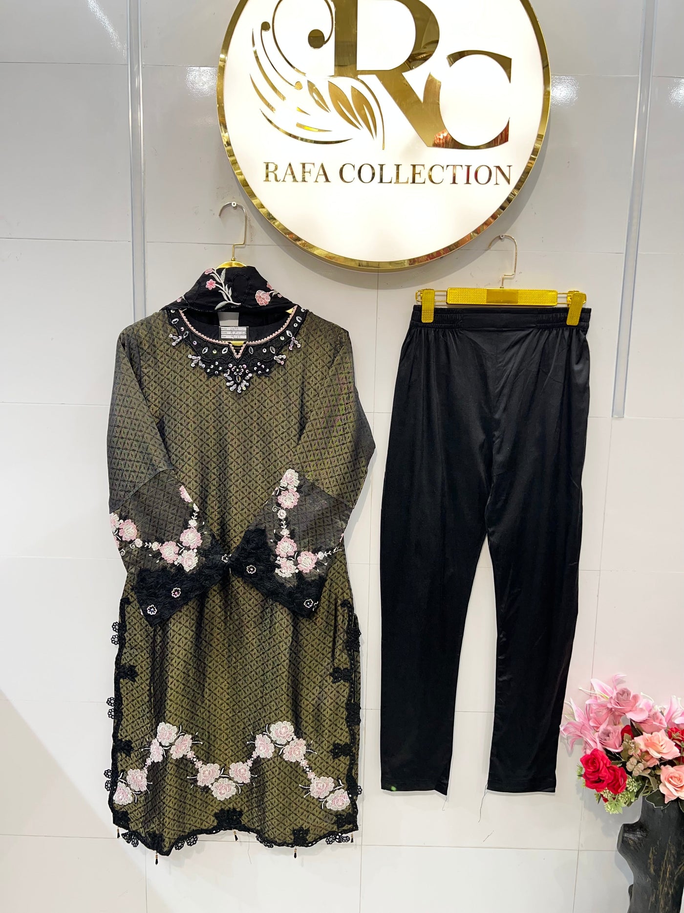 Karachi Suit 1510