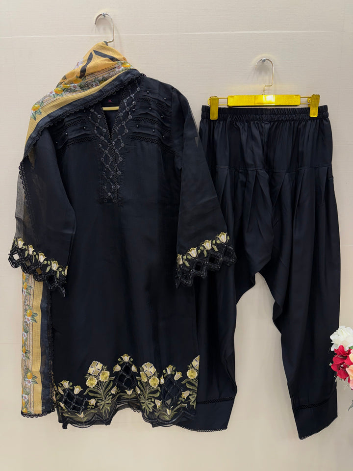 Embroidered Farshi Salwar suit